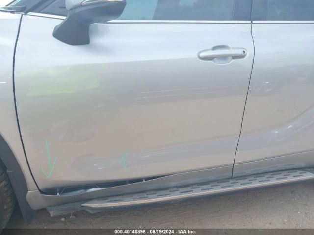 5TDCZRAH7NS141146 Toyota Highlander L