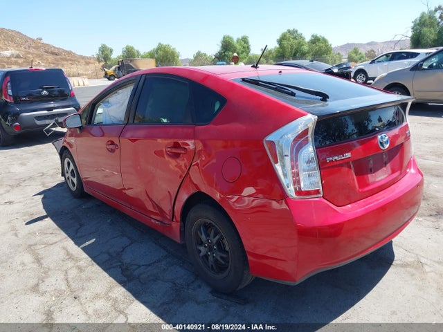 Toyota Prius Two 2014 JTDKN3DU0E0390646 Image 3