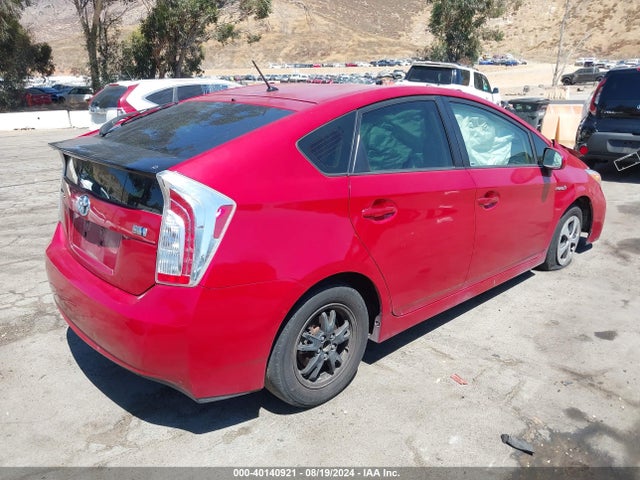 Toyota Prius Two 2014 JTDKN3DU0E0390646 Image 4