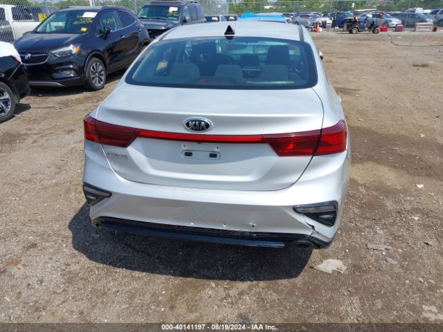 3KPF24AD5ME326368 KIA Forte Lxs