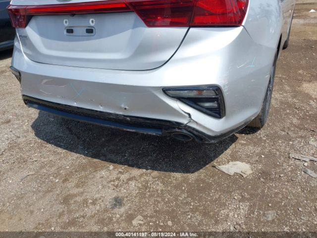 3KPF24AD5ME326368 KIA Forte Lxs