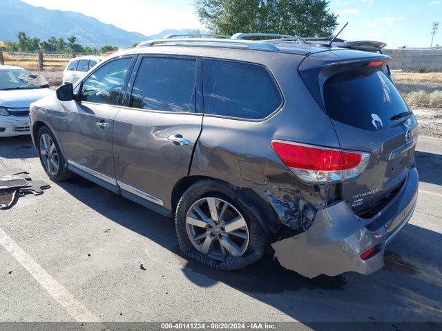 40141234 :رقم المزاد ، 5N1AR2MMXDC673428 vin ، 2013 Nissan Pathfinder Platinum مزاد بيع