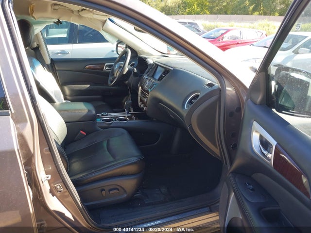 40141234 :رقم المزاد ، 5N1AR2MMXDC673428 vin ، 2013 Nissan Pathfinder Platinum مزاد بيع