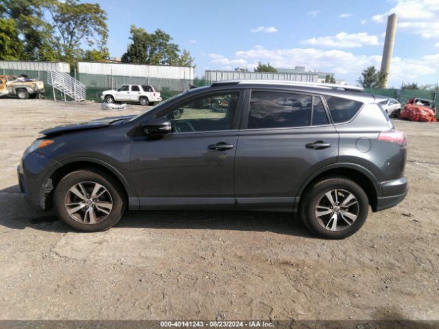 JTMRFREV9GJ078151 Toyota Rav4 Xle