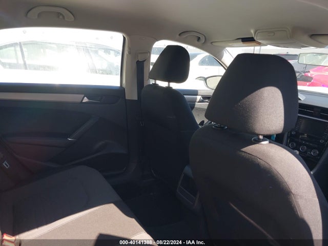 1VWAA7A30LC012622 Volkswagen Passat 2.0t S