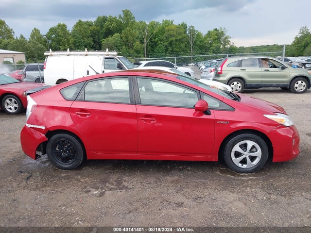 Toyota Prius Two 2015 JTDKN3DU0F1930931 Image 13