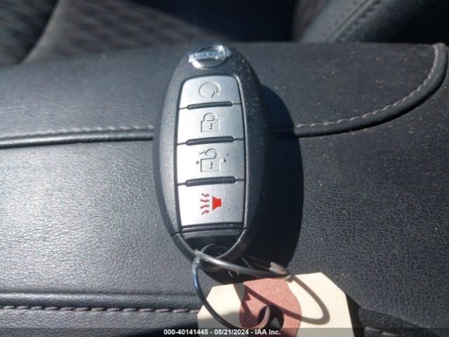 5N1AT2MM3HC794714 Nissan ROGUE SV