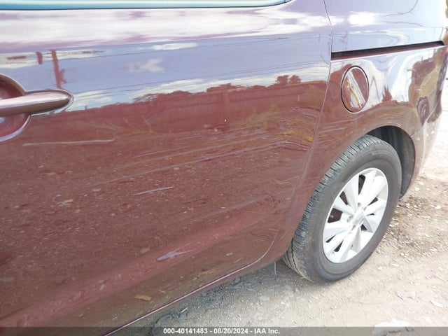 KIA SEDONA LX 2016 KNDMB5C1XG6134826 Image 6