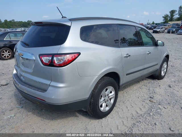 Chevrolet Traverse Ls 2015 1GNKRFED2FJ199415 Image 4