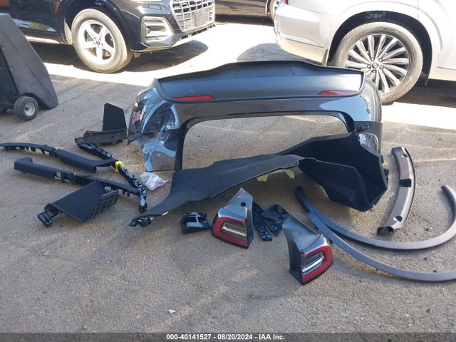 Tesla Model Y Long Range/rwd 2024 7SAYGDEDXRF048124 Image 12