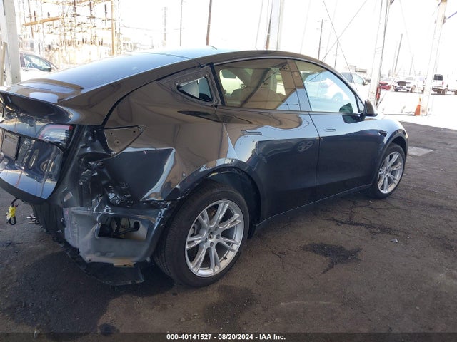 Tesla Model Y Long Range/rwd 2024 7SAYGDEDXRF048124 Image 4