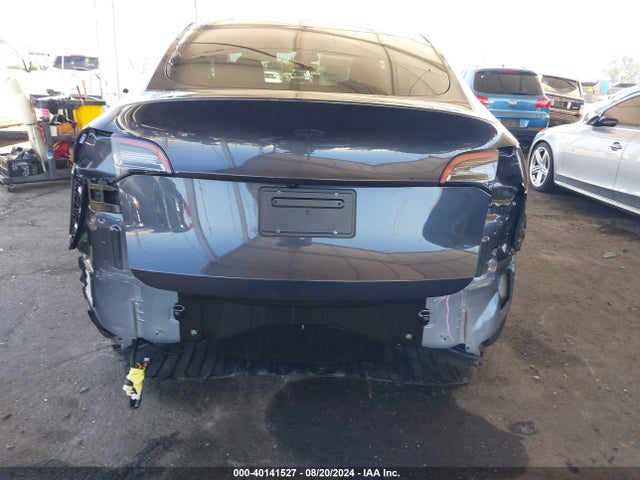 Tesla Model Y Long Range/rwd 2024 7SAYGDEDXRF048124 Image 6