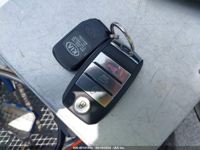 KIA OPTIMA EX 2016 5XXGU4L32GG121489 Image 11