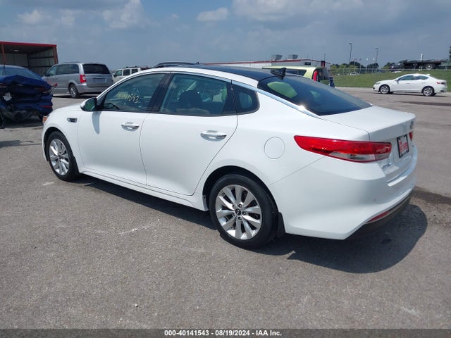 KIA OPTIMA EX 2016 5XXGU4L32GG121489 Image 3
