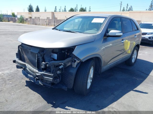 5XYKT3A6XFG556209 KIA SORENTO LX