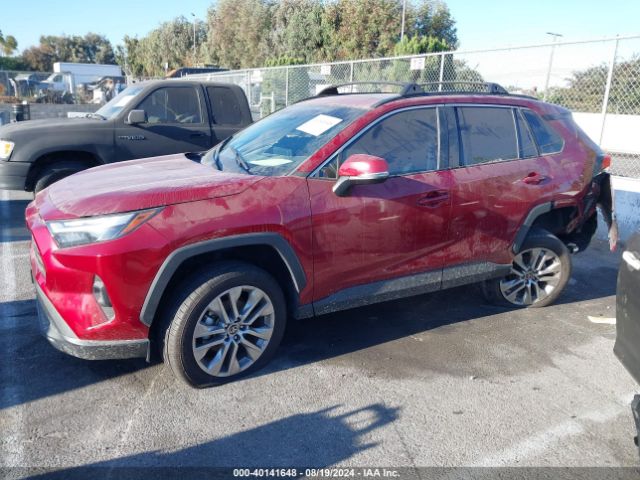 2T3C1RFVXNW186053 Toyota Rav4 Xle Premium