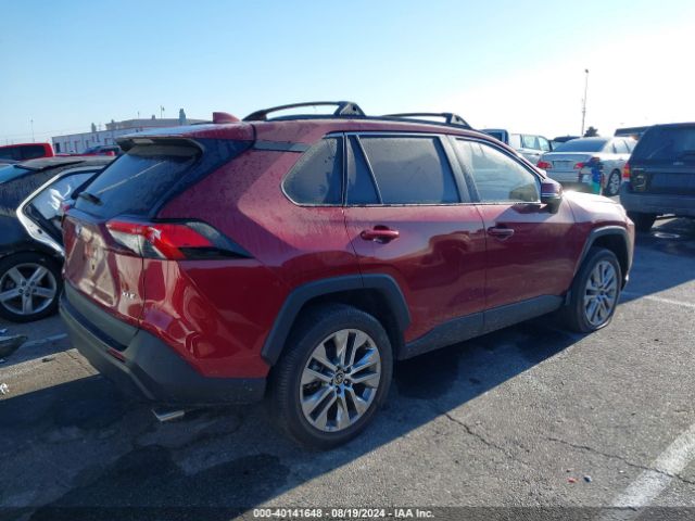 2T3C1RFVXNW186053 Toyota Rav4 Xle Premium