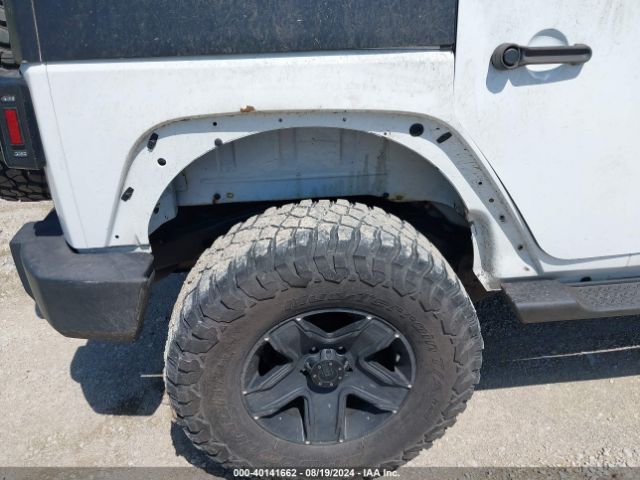 1C4BJWDG9EL269524 Jeep Wrangler Unlimited Sport