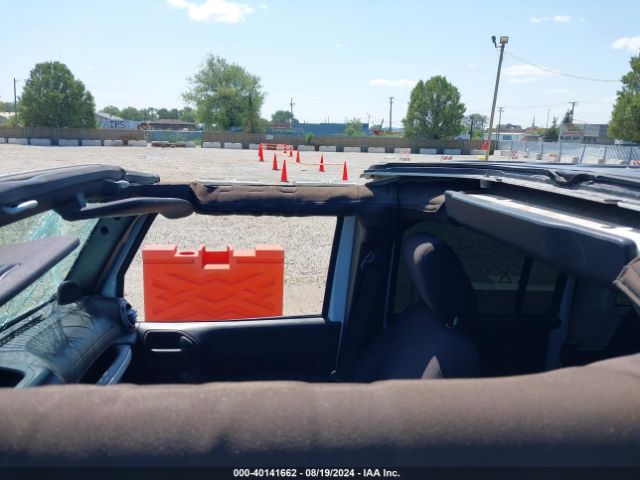 1C4BJWDG9EL269524 Jeep Wrangler Unlimited Sport