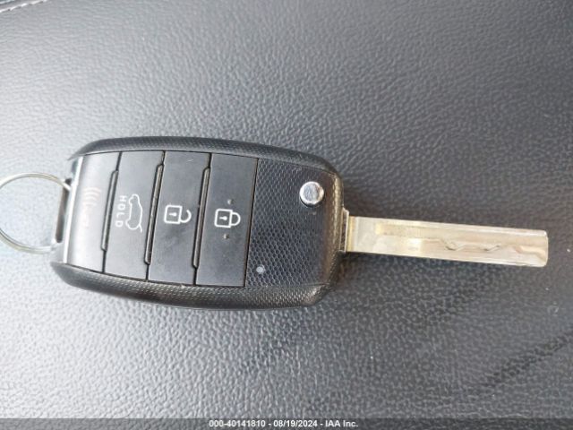 5XYPG4A3XJG349009 KIA Sorento 2.4l Lx