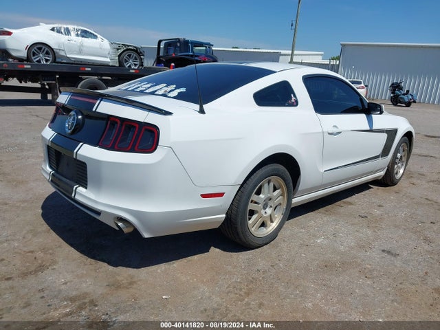 Ford Mustang V6 2014 1ZVBP8AM8E5332750 Image 4