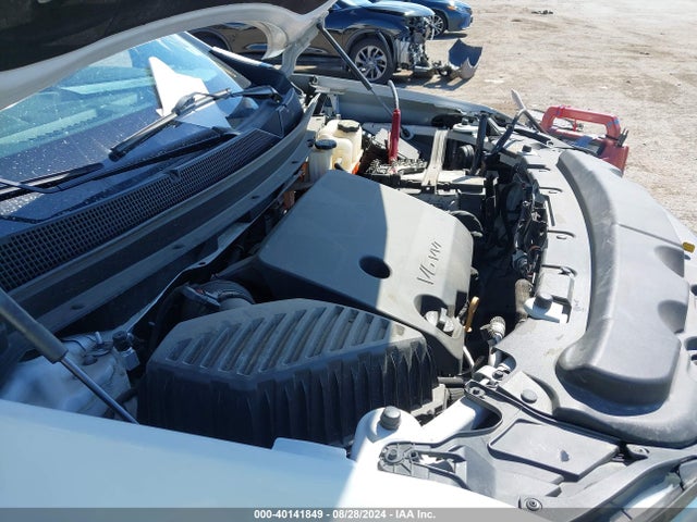 Chevrolet Traverse Ls 2019 1GNERFKW8KJ307341 Image 10