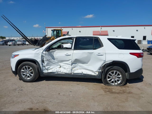 Chevrolet Traverse Ls 2019 1GNERFKW8KJ307341 Image 14