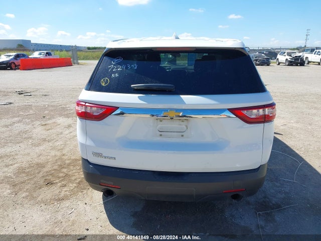 Chevrolet Traverse Ls 2019 1GNERFKW8KJ307341 Image 16
