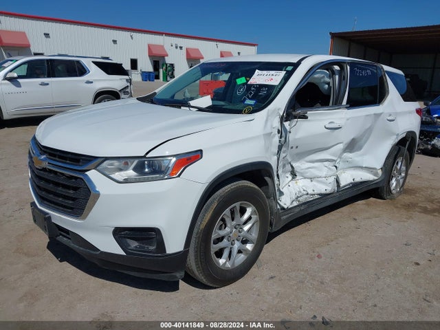 Chevrolet Traverse Ls 2019 1GNERFKW8KJ307341 Image 2