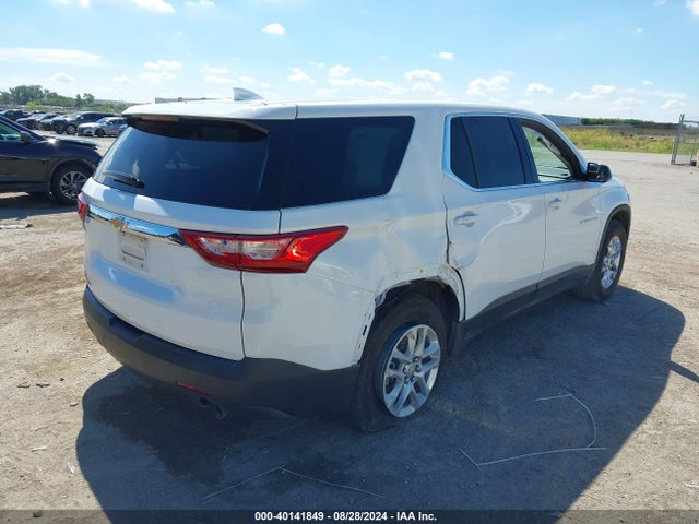 Chevrolet Traverse Ls 2019 1GNERFKW8KJ307341 Image 4