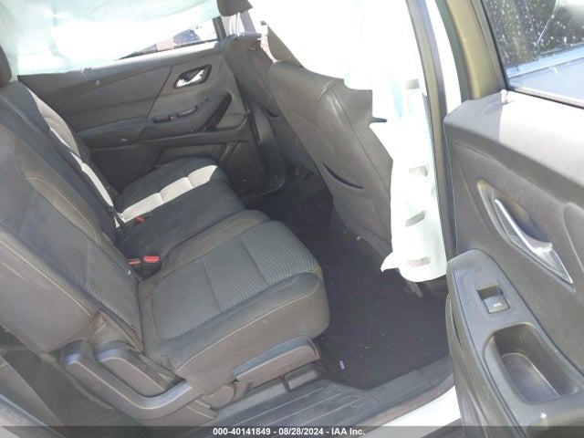 Chevrolet Traverse Ls 2019 1GNERFKW8KJ307341 Image 8