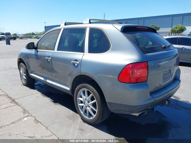 2004 PORSCHE CAYENNE WP1AB29P64LA72933 Photo 2