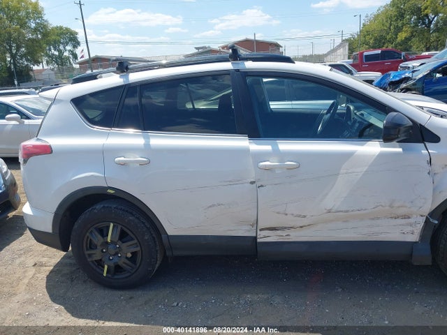 Toyota RAV4 LE 2017 2T3ZFREV2HW350039 Image 13