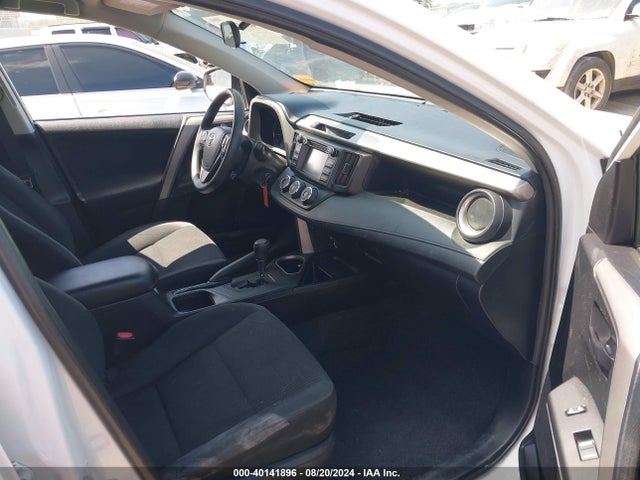 Toyota RAV4 LE 2017 2T3ZFREV2HW350039 Image 5