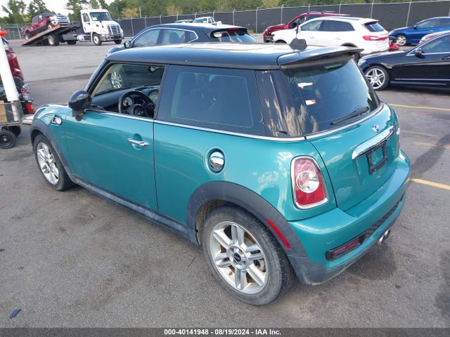 2012 MINI COOPER S WMWSV3C57CTY17498 Photo 2