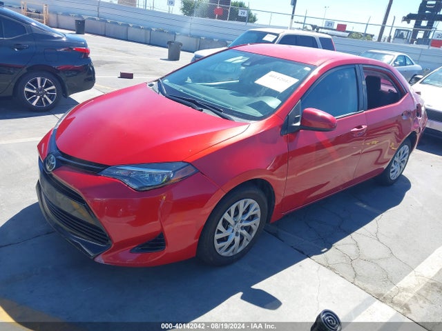 Toyota COROLLA LE 2018 5YFBURHE0JP796774 Image 2