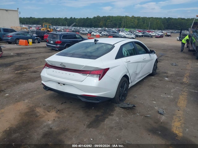 5NPLS4AG4MH016673 Hyundai ELANTRA SEL