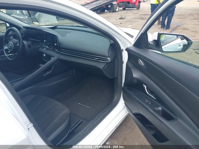 5NPLS4AG4MH016673 Hyundai ELANTRA SEL