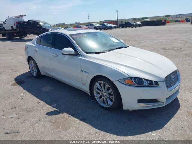 2013 JAGUAR XF SAJWA0E75D8U08953 Photo 0