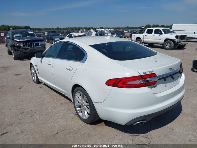 2013 JAGUAR XF SAJWA0E75D8U08953 Photo 2
