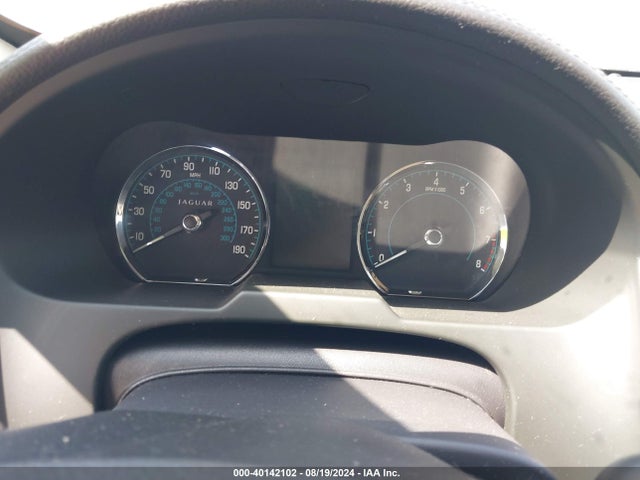 2013 JAGUAR XF SAJWA0E75D8U08953 Photo 6