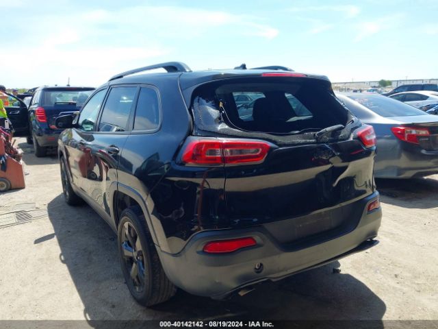 1C4PJLAB5HW667636 Jeep Cherokee Altitude Fwd