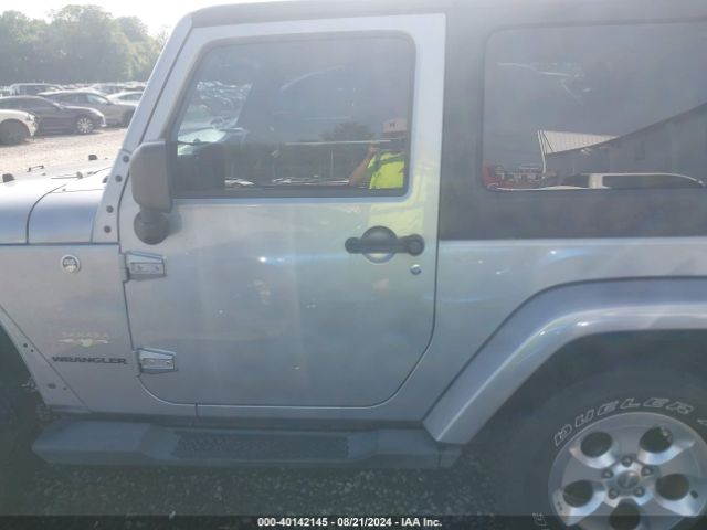 1C4AJWBG0FL756403 Jeep Wrangler Sahara