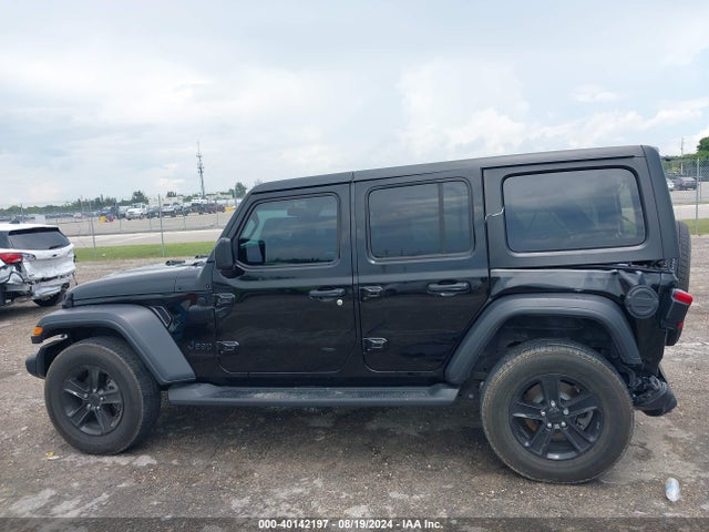 1C4HJXDG5LW313210 Jeep Wrangler Unlimited Sport Altitude 4x4