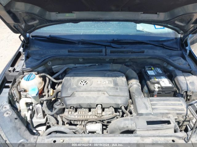 3VWD17AJ2HM309618 Volkswagen Jetta 1.8t Sport