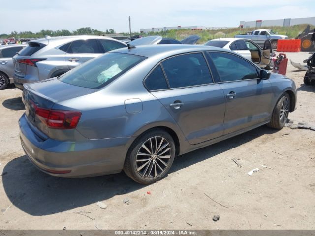 3VWD17AJ2HM309618 Volkswagen Jetta 1.8t Sport