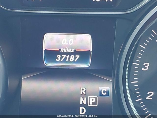 WDDSJ4GB3KN737483 Mercedes-Benz CLA 250 4MATIC