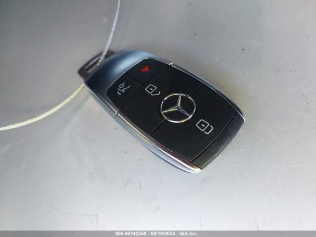 W1N4M4GB6PW282391 Mercedes-Benz GLB 250