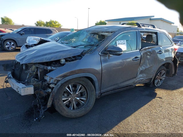 Toyota Highlander Le Plus 2017 5TDZZRFH4HS234665 Image 2
