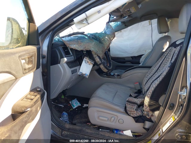 Toyota Highlander Le Plus 2017 5TDZZRFH4HS234665 Image 5